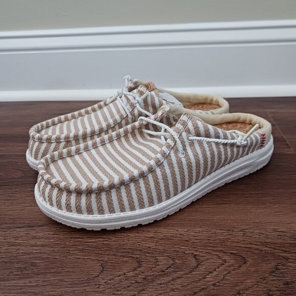 New Hey Dude Wally Slip On Resort Tan White Stripe Mens Size 9 - Picture 4 of 7